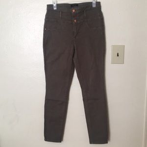 Refuge. High waisted